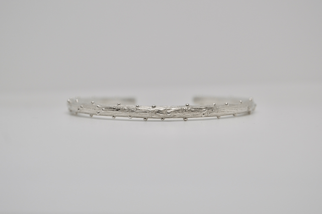 Bracelet granulation