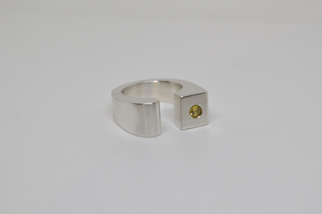 Bague asymétrique