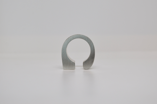 Bague asymétrique