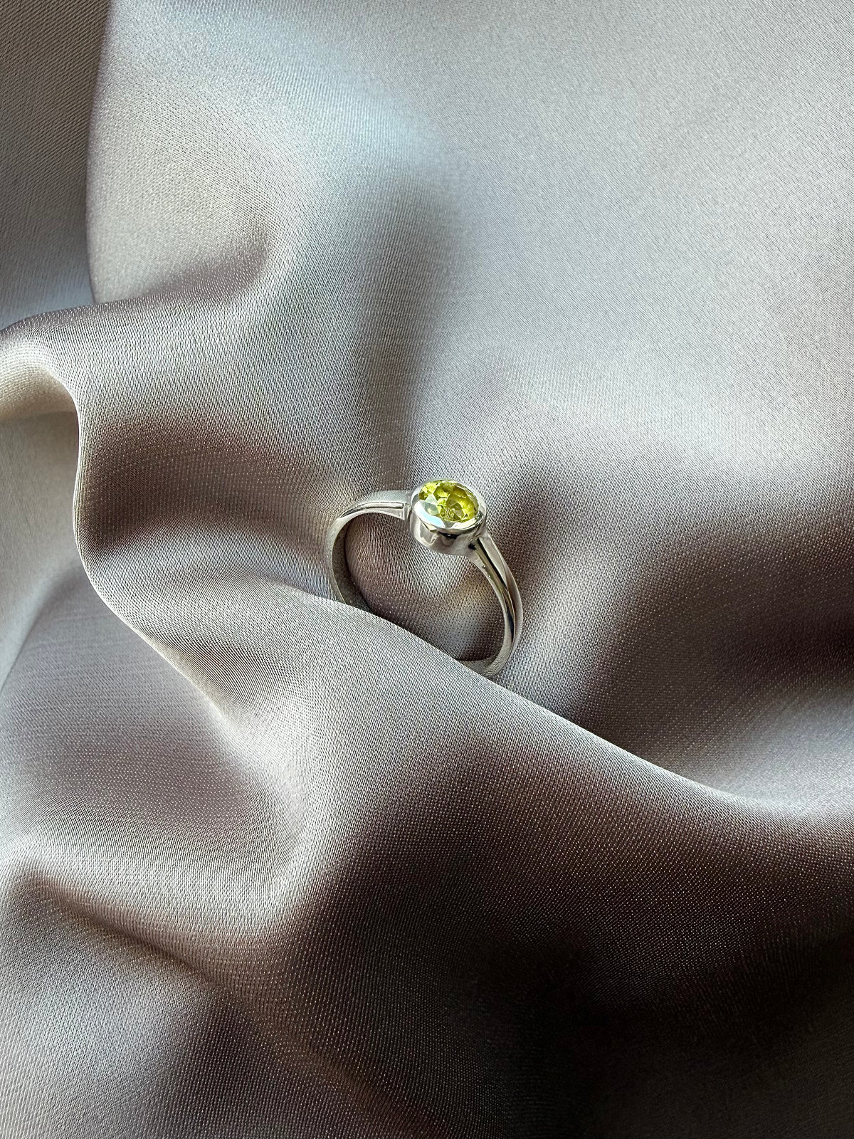 N°24 – Bague en argent 925 et saphir