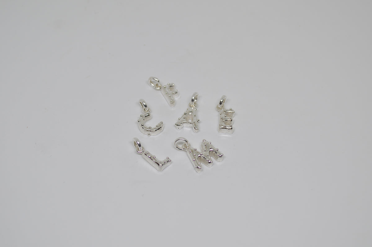 L’initiale – pendentif en argent 925