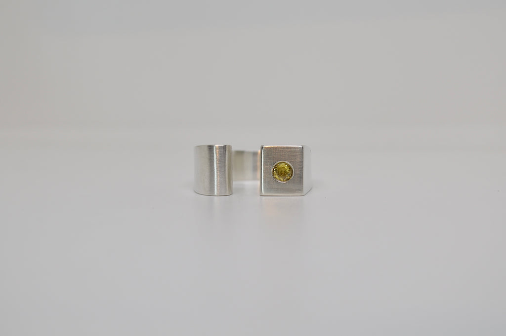 N°4 – Bague asymétrique en argent 925 et oxyde de zirconium