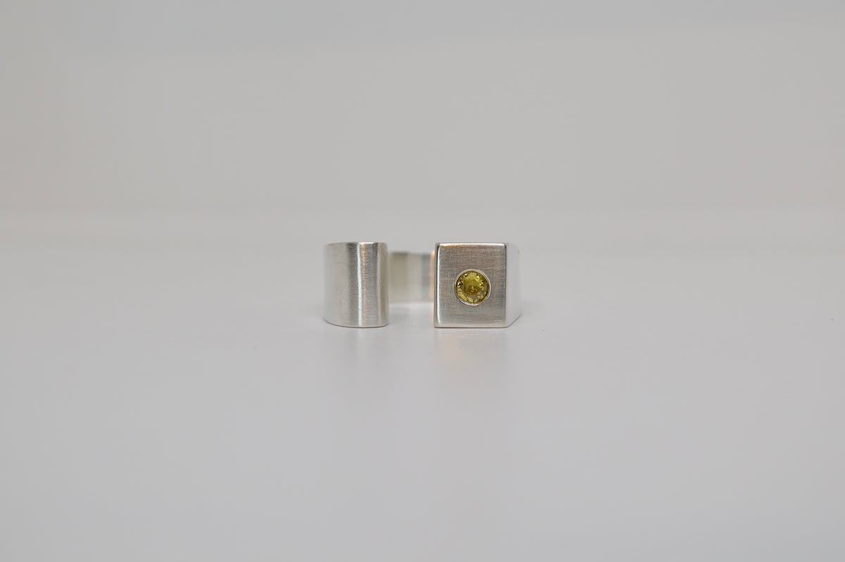 N°4 – Bague asymétrique en argent 925 et oxyde de zirconium