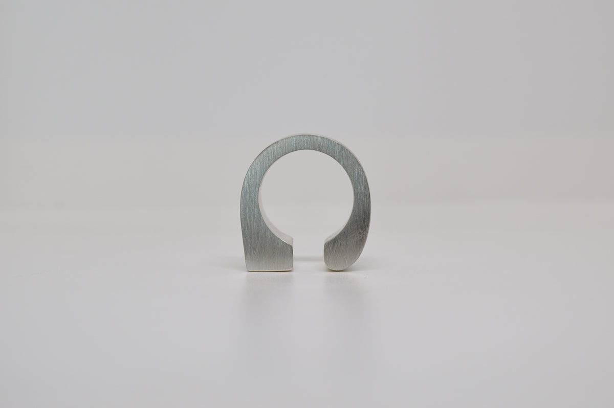 N°4 – Bague asymétrique en argent 925 et oxyde de zirconium