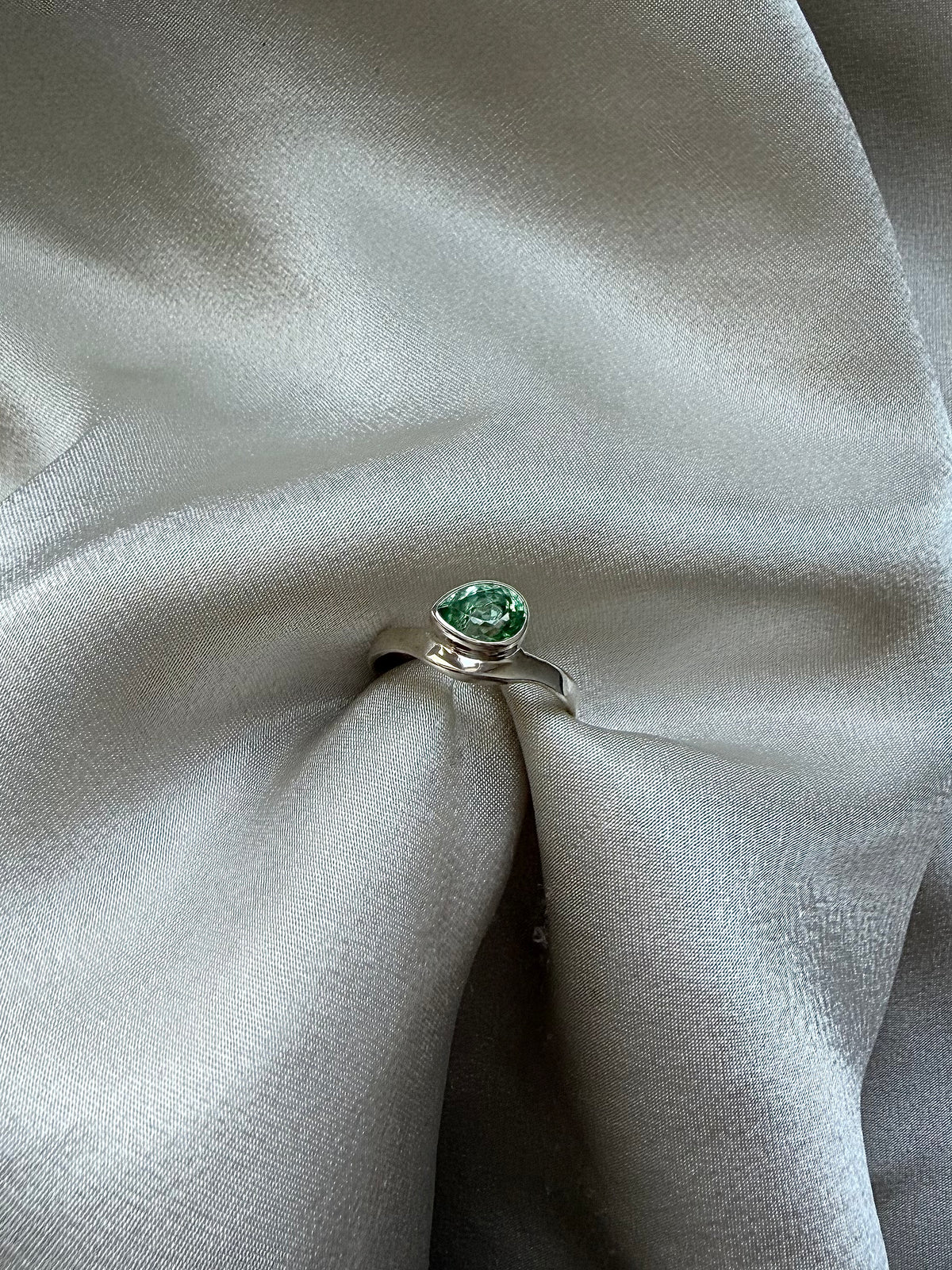 N°22 – 925 sterling silver and sapphire ring